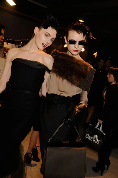 Look 35